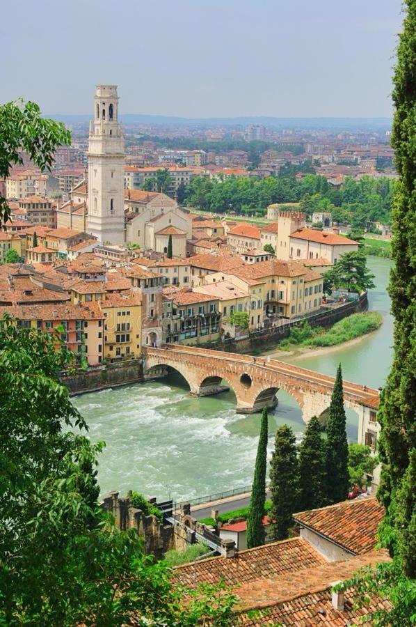 Appartement Residenza Piazza Erbe à Vérone Extérieur photo