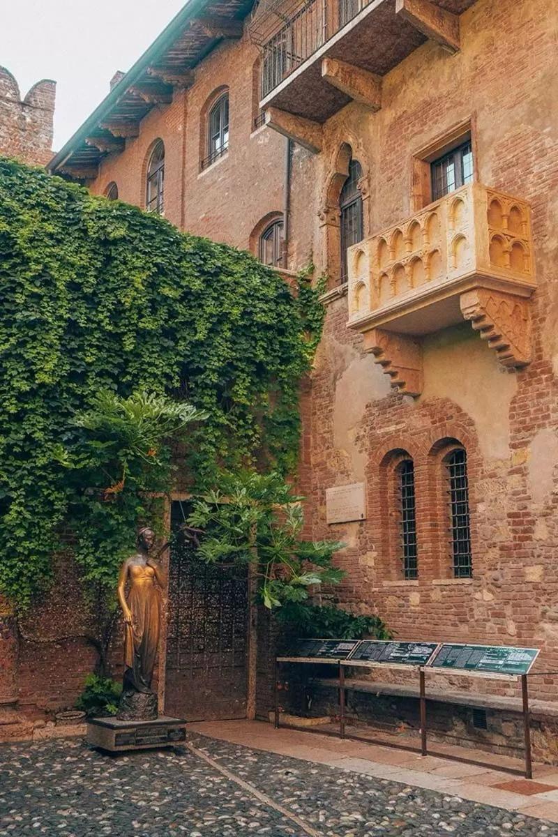 Appartement Residenza Piazza Erbe à Vérone Extérieur photo
