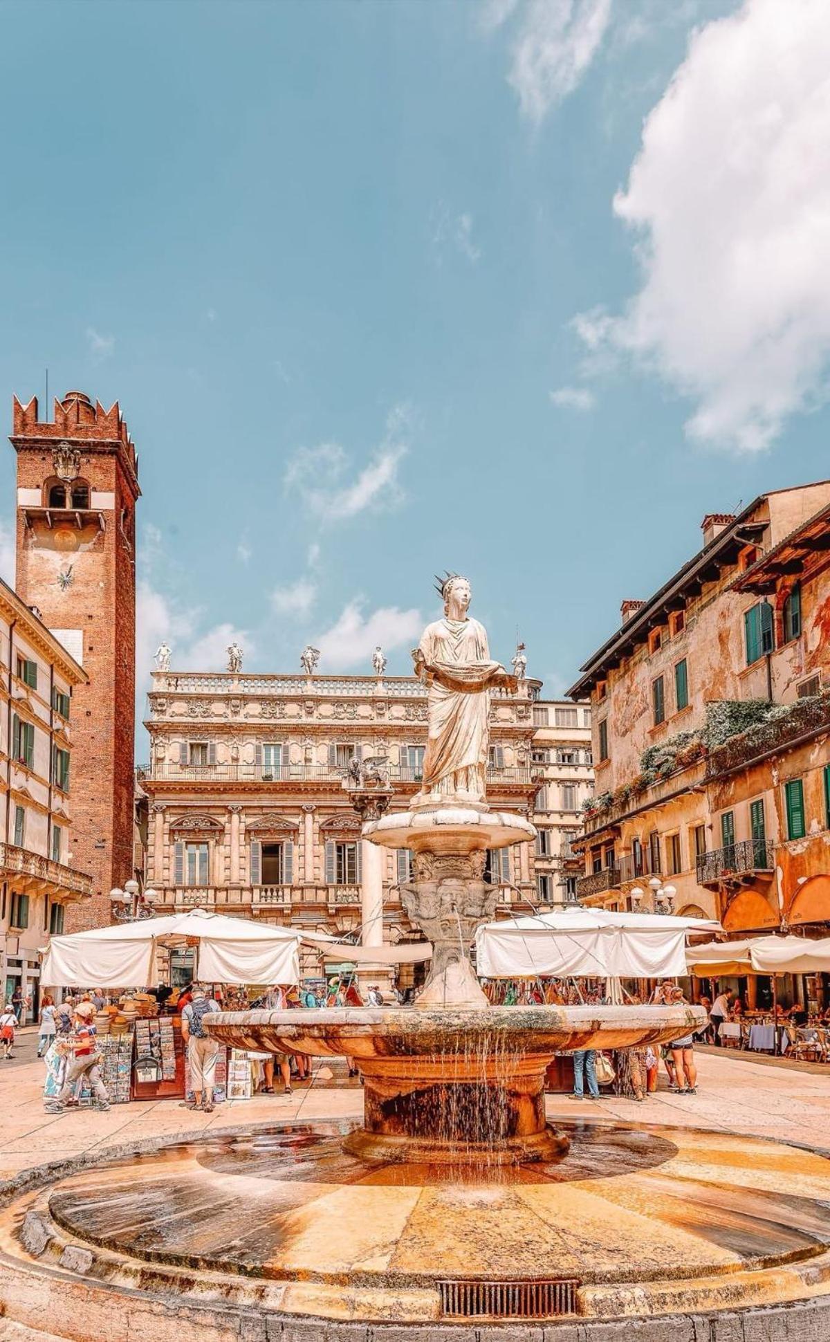 Appartement Residenza Piazza Erbe à Vérone Extérieur photo